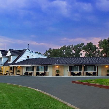 The Duck Inn Apartments タムワース エクステリア 写真