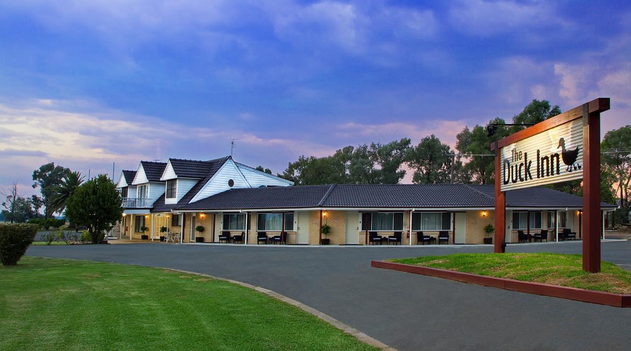 The Duck Inn Apartments タムワース エクステリア 写真